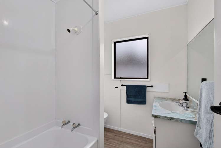 69A Riverbend Road Onekawa_3