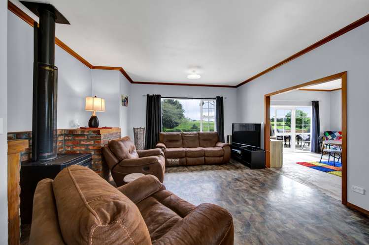 891 Bird Road Stratford_5