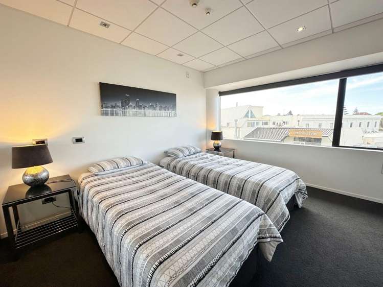 2/1 Wakefield Av Sumner_12