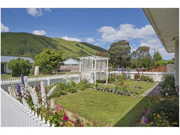 9 Kowhai Street Tapawera_17