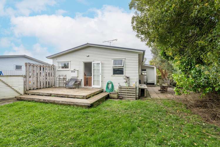 30 Pine Avenue Bader_12