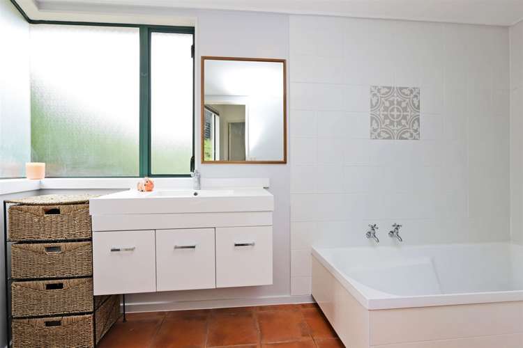 3b Laing Cove Havelock North_9