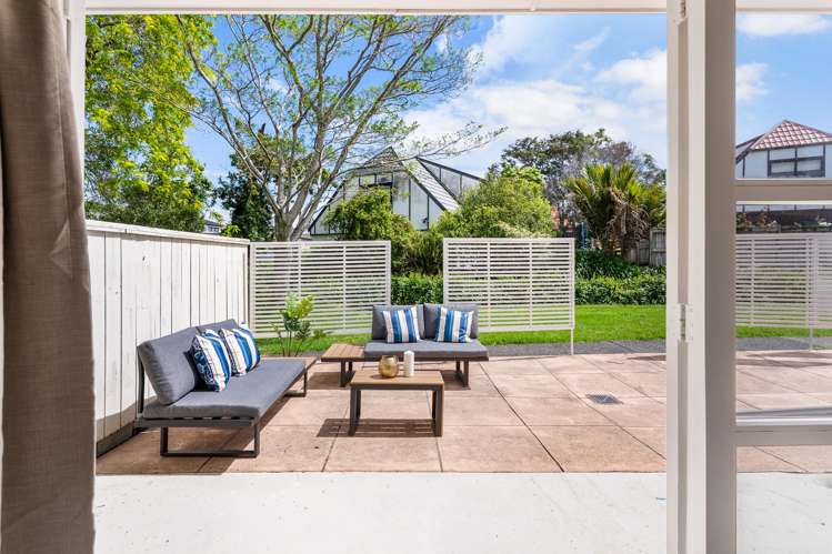 2/45 Howe Street Howick_11