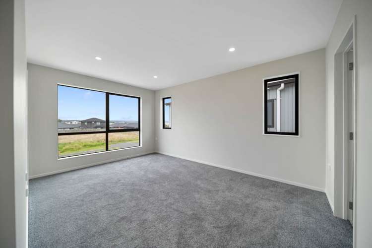 7 Whata Street Clarks Beach_21