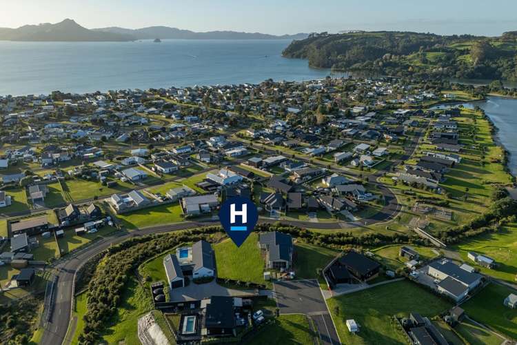 7 Joyce Harsant Place_1