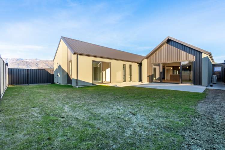 118 Burdon Loop Lake Hawea_23