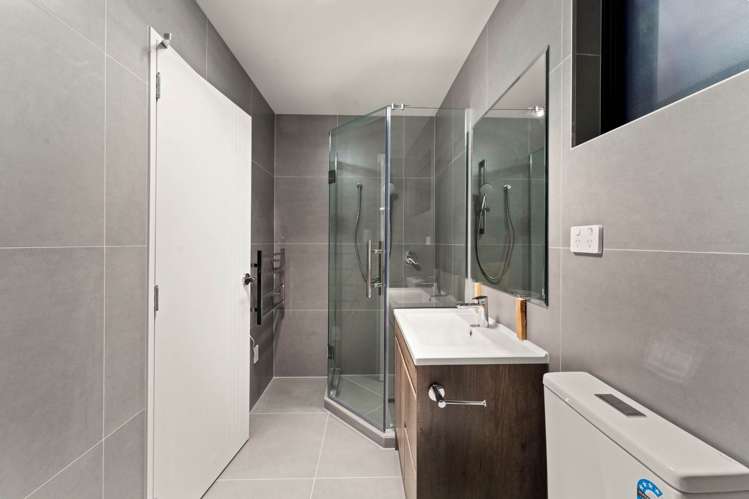 Johns Creek Crescent Silverdale_12