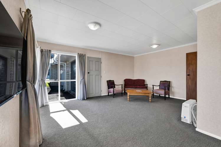 8b South Road Manaia_11