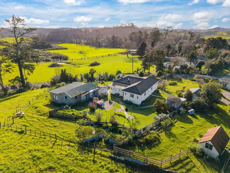33 Whakapirau Road_4