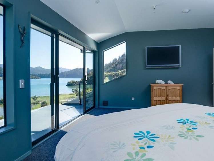 Oyster Bay Queen Charlotte Sound_9