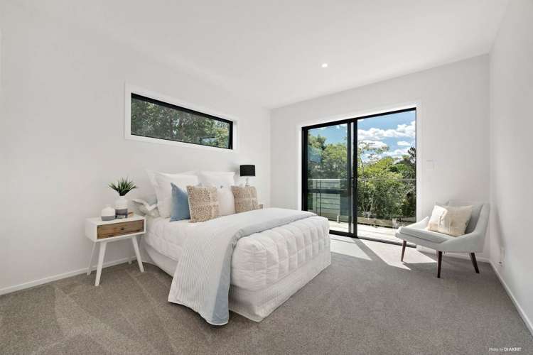 2/56 Woodlands Crescent Browns Bay_11