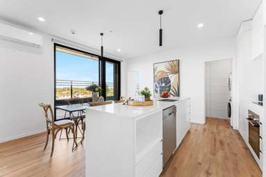 501/12 Barrack Road_4