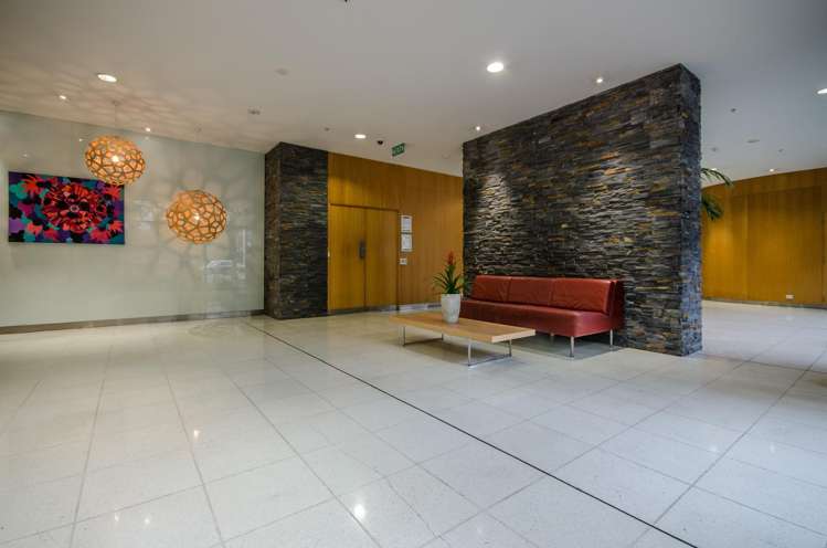 710/18 Beach Road Auckland Central_18