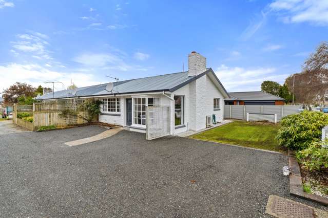 Tidy two bedroom Unit in a sought-after location!