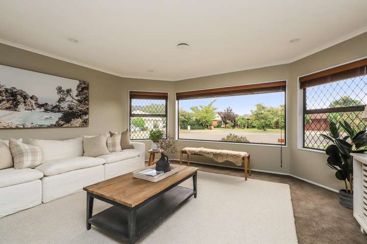 13 Knightsbridge Place Taradale_11