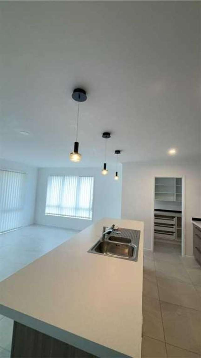 12 Kahukaka Road 2010_3