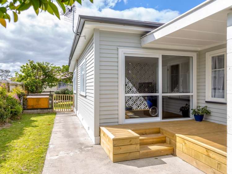 25 Lyon Street Featherston_13