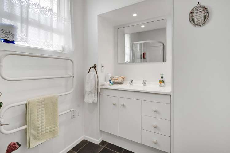 6 Kingsford Street Bell Block_11