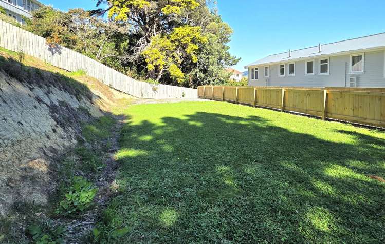 8A - 8B Devon Place Cannons Creek_26