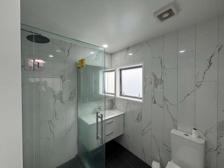 2/45 Fremantle Place Pakuranga Heights_10