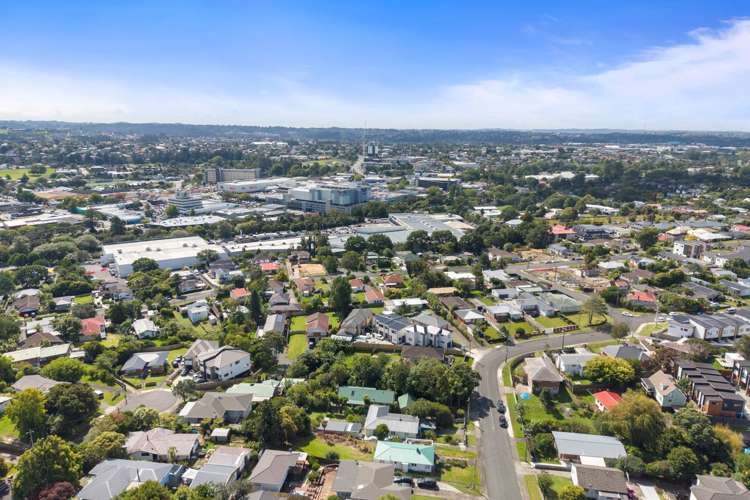 24 Kereru Street Henderson_26