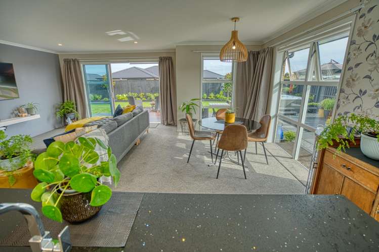 174 Coulson Road Paroa_19