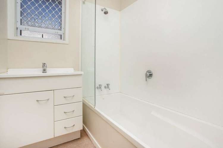 69A Hepburn Road Glendene_10