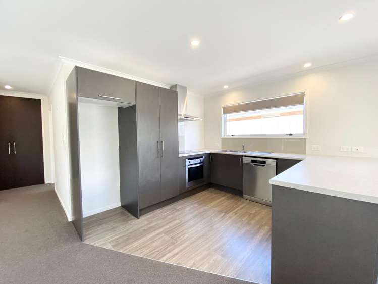 18 Warwick Place Brookfield_1