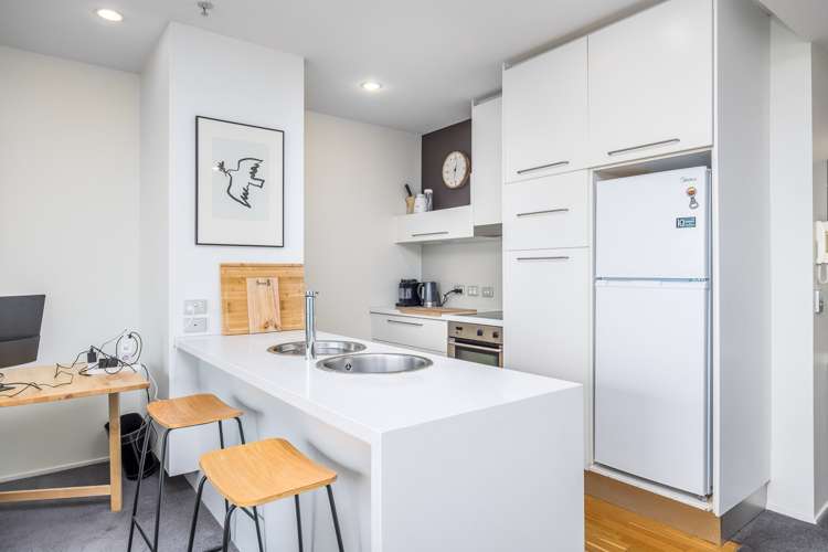 801/2 Beach Road Auckland Central_12