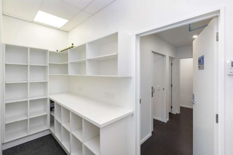 B4, 92  Russley Road Russley_17
