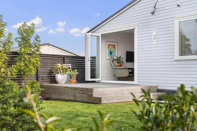 27 Kirrie Avenue Te Atatu South_1