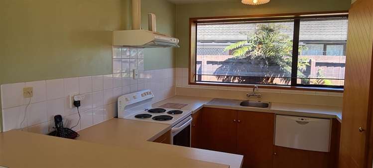 1/16 Dumfries Drive Hei Hei_1