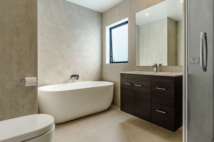 2 Taikura Avenue Red Beach_19