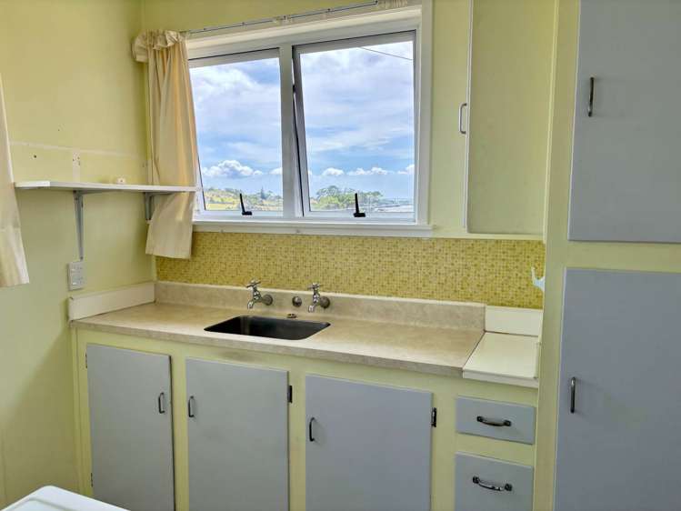 157 McPike Road Pollok_5