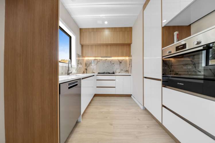 2/53 Hutchinsons Road Bucklands Beach_3