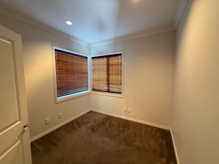 10 Villa Court Eastern Beach_4