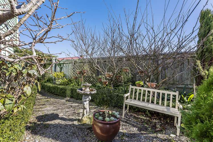 15a Tukanae Street Strathmore Park_15