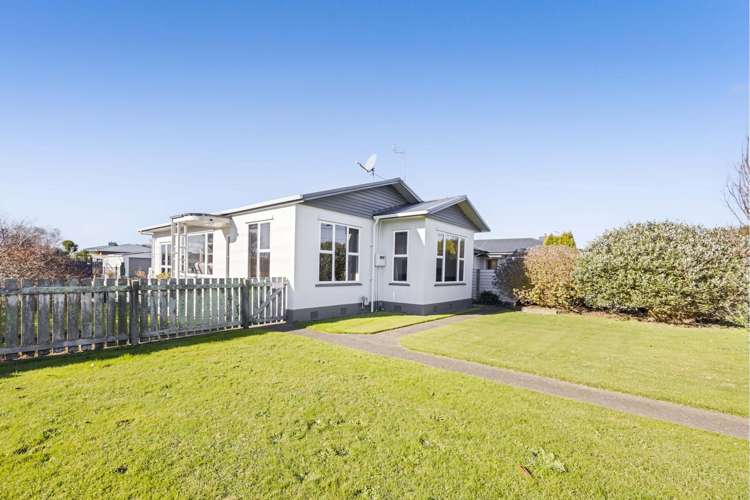 114 Glover Road Hawera_25