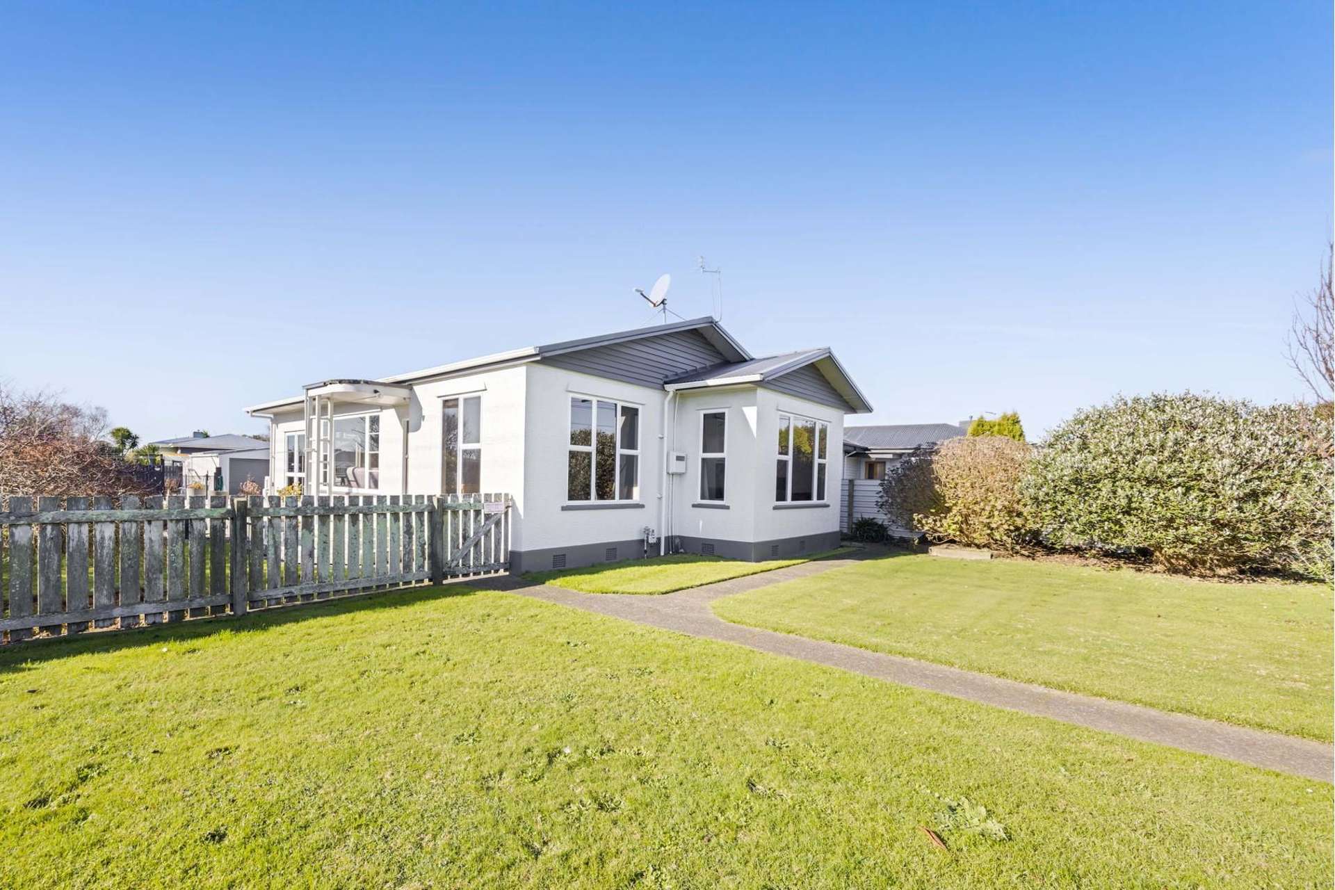 114 Glover Road Hawera_0