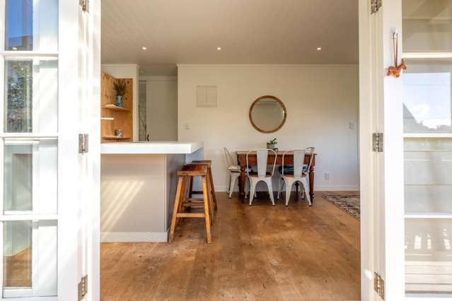 117 Queens Drive Oneroa_4