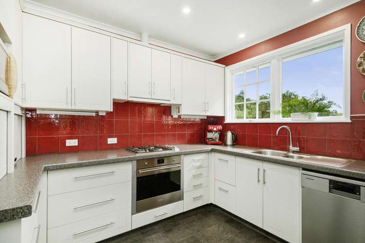 493 Stokes Valley Road Stokes Valley_12