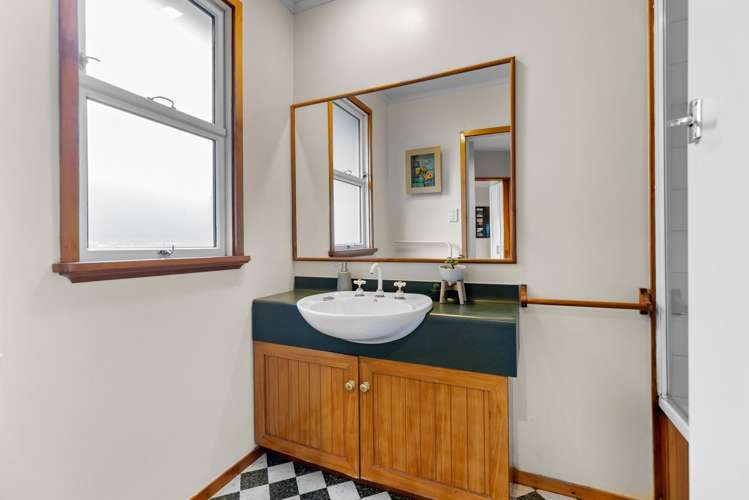 84 Thompson Street Queenstown_16