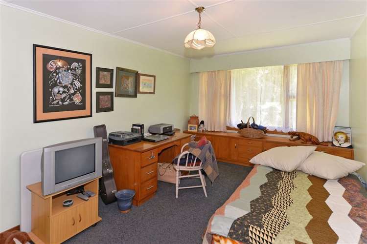 79 Eighty Eight Valley Road Wakefield_15