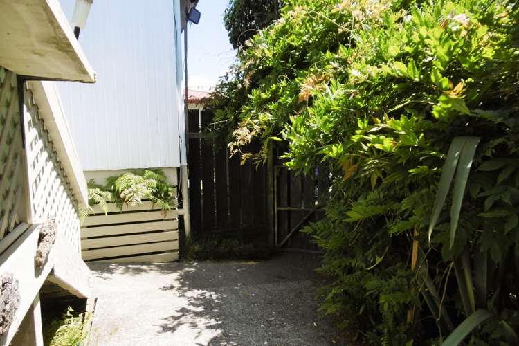 2/78 Parrs Cross Road Henderson_12