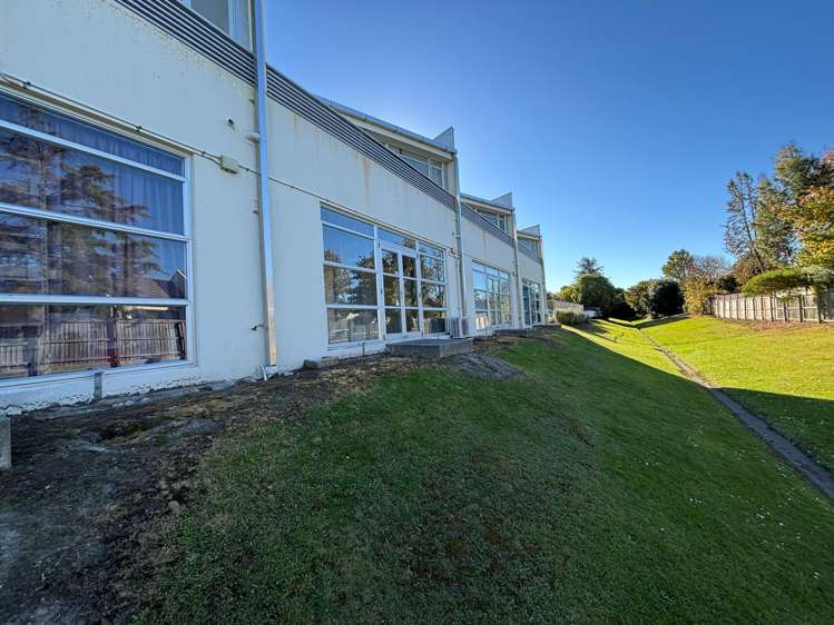 1/27C Sir William Pickering Drive Burnside_2