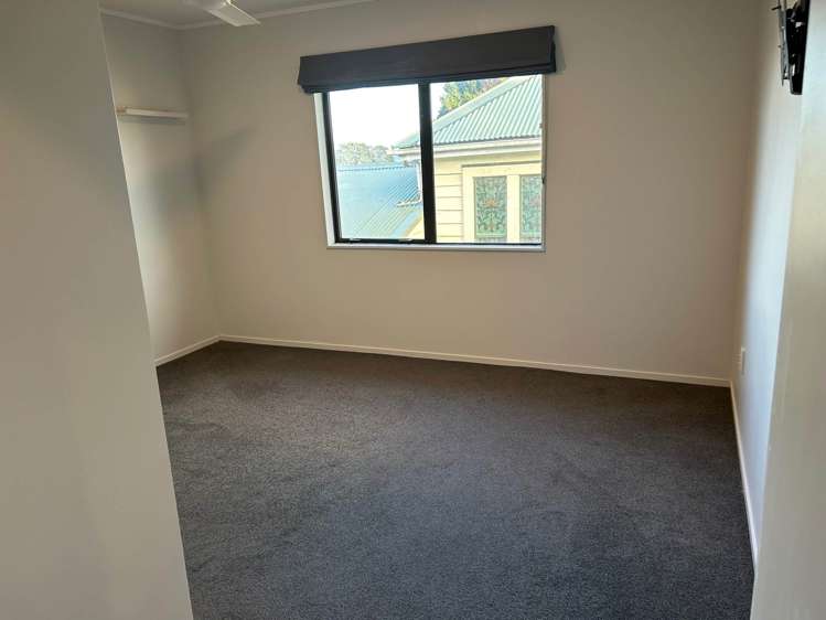 49 Karaka Street Helensville_11