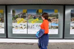 Tony Alexander: What the OCR cut means for the housing market and home loan costs