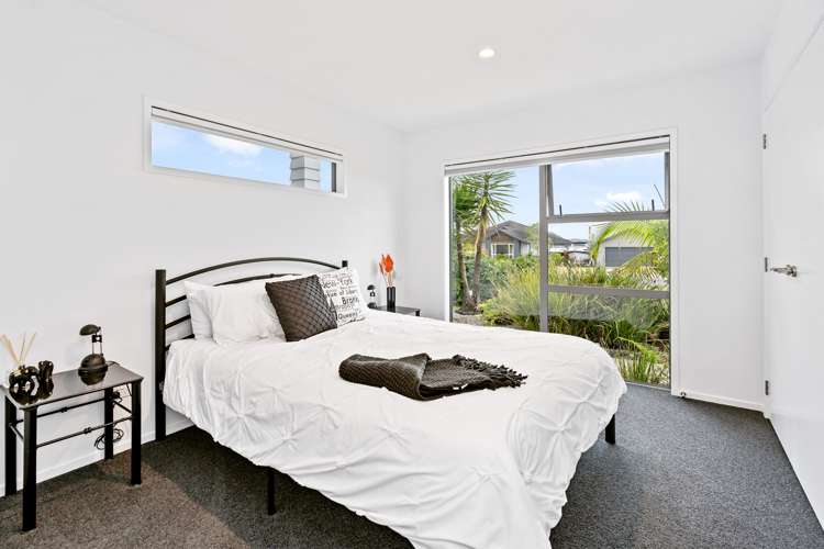 22 Stace Hopper Drive One Tree Point_15