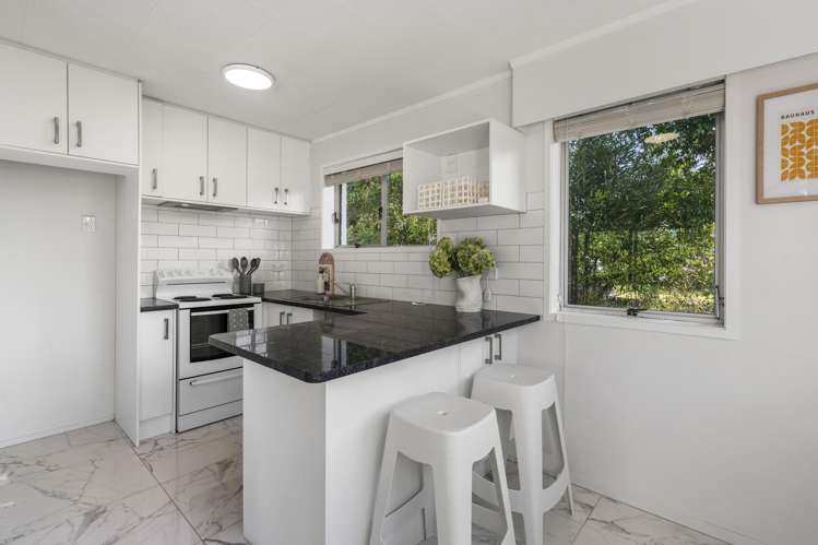 1/28 Roberts Road Te Atatu South_5