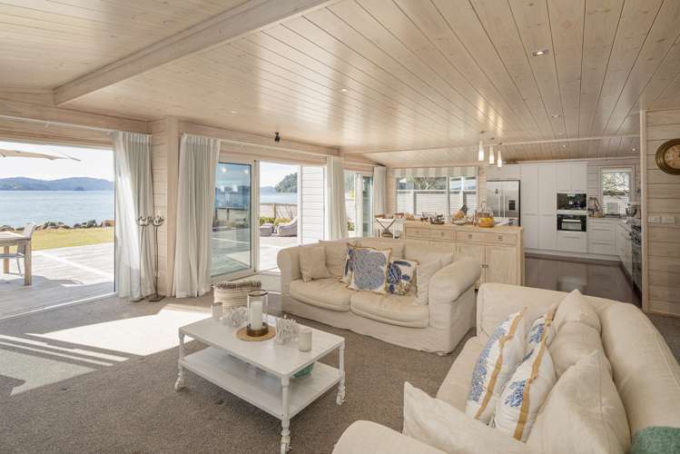 135 Captain Cook Road Cooks Beach_8